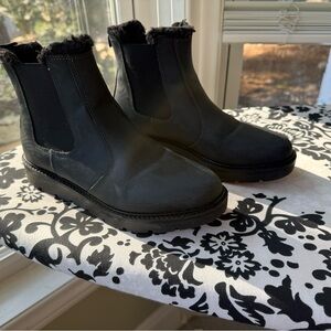 Alpine Design leather Ortholite Black Ankle Boots with Fur Trim